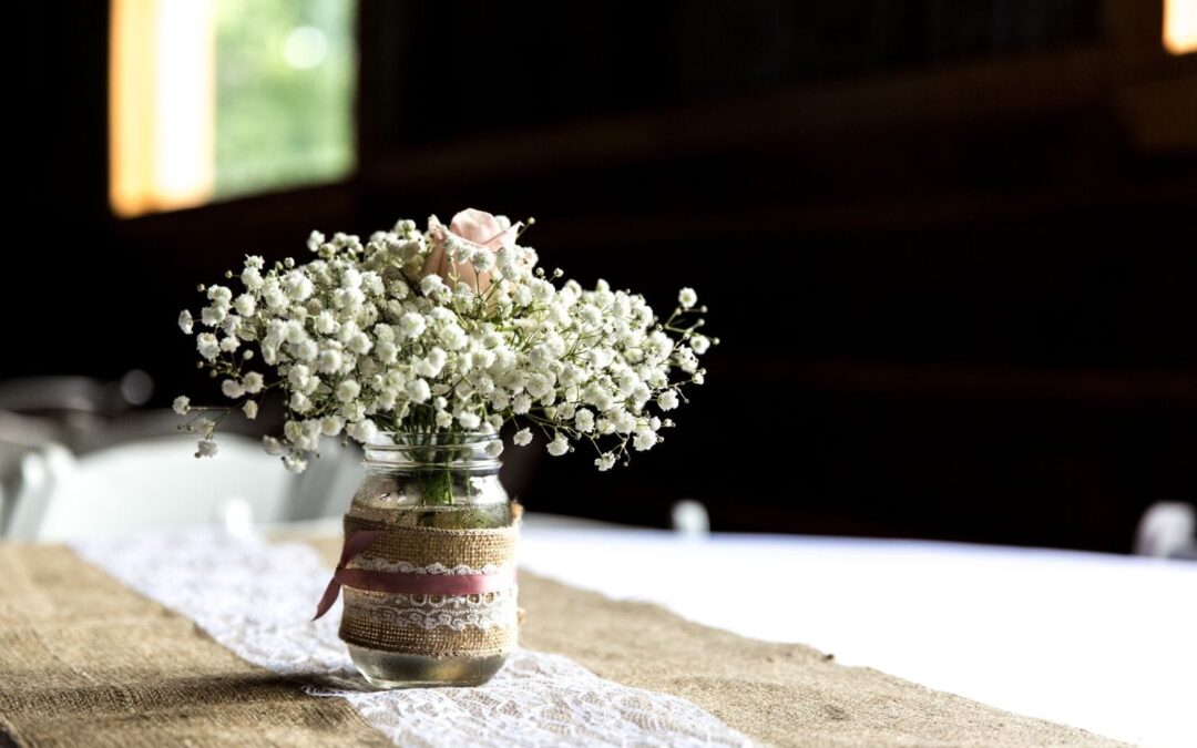 DIY Wedding Decorations on a Budget: Elegant and Affordable Ideas You Can Make Yourself